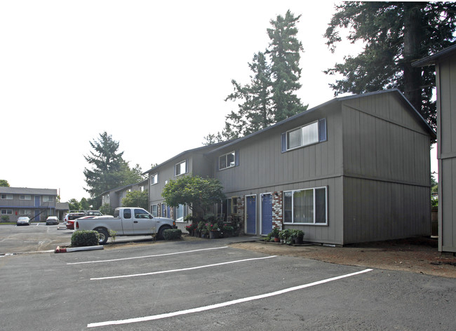 Arbor Place Townhomes in Gresham, OR - Building Photo - Building Photo