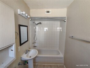 2929 E Elm Ave in Las Vegas, NV - Building Photo - Building Photo