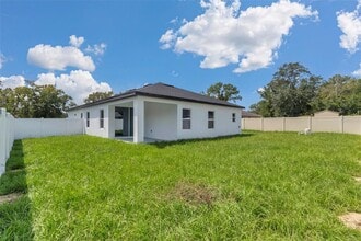9393 SE 158th Pl in Summerfield, FL - Building Photo - Building Photo