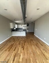 619 E 26th St in Paterson, NJ - Building Photo - Building Photo