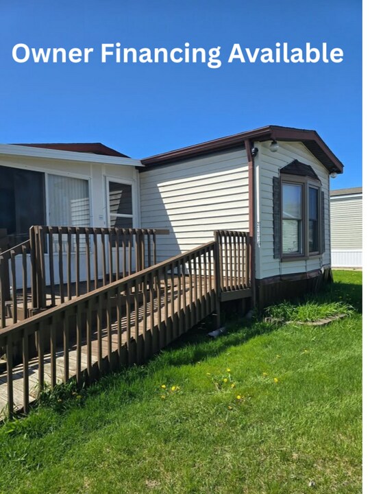 21176 Boquet Dr in Macomb, MI - Building Photo