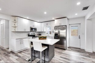 3201 SW 9th Ave in Fort Lauderdale, FL - Building Photo