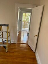 11-2 Bradeen St, Unit 1 in Boston, MA - Foto de edificio - Building Photo