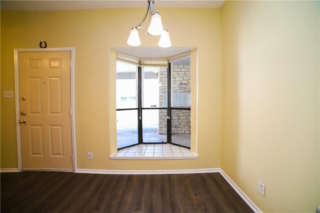 2604 Salado St in Austin, TX - Building Photo - Building Photo