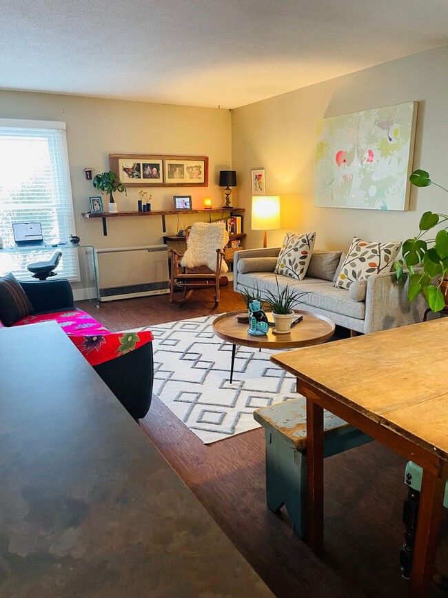 180 Ledgewood Cir in Burlington, VT - Foto de edificio - Building Photo