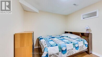 4 Wincanton Rd in Markham, ON - Building Photo - Building Photo