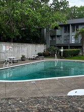 8717 SW Brightfield Cir in Portland, OR - Building Photo - Building Photo