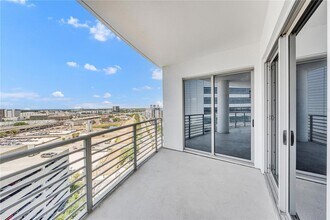 449 S 12th St, Unit 1805 in Tampa, FL - Building Photo - Building Photo