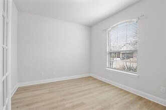 3205 Heathrow Rd in Mesquite, TX - Building Photo - Building Photo