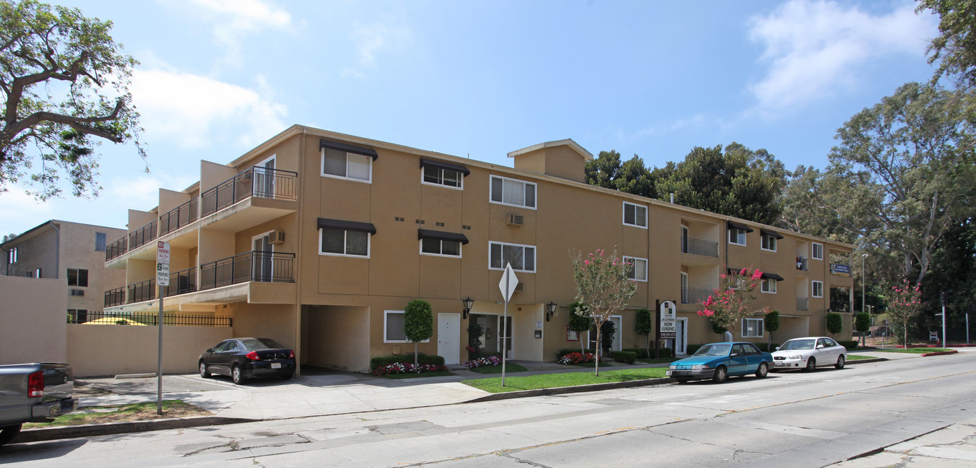 Westwood Apartments in Los Angeles, CA - Building Photo