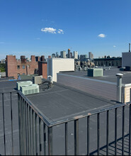 393 W Broadway, Unit 6 in Boston, MA - Foto de edificio - Building Photo