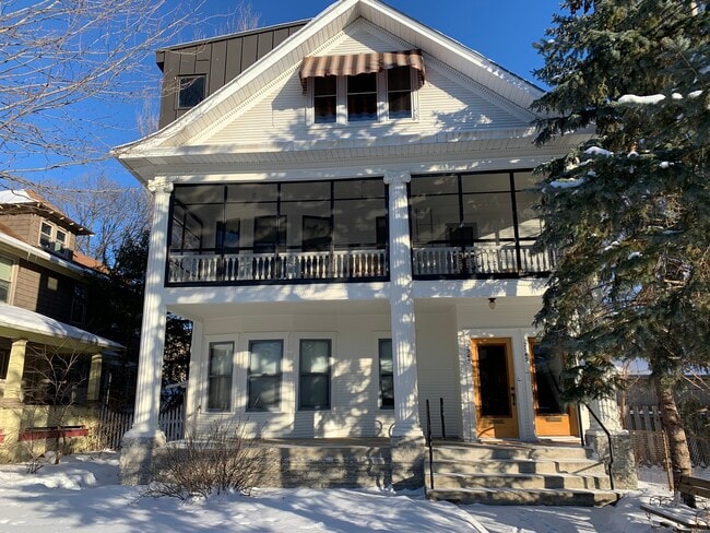 2545 Pillsbury Ave S, Unit 2545