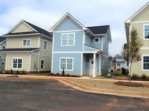 90 Woodsong Ave, Unit 3br and 4br Floorplans in Athens, GA - Building Photo - Building Photo