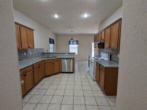 10520 Winding Passage Way in Fort Worth, TX - Building Photo - Building Photo
