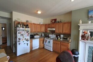 529 Newbury St in Boston, MA - Building Photo