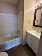 8911 GSRI Ave in Baton Rouge, LA - Building Photo - Building Photo