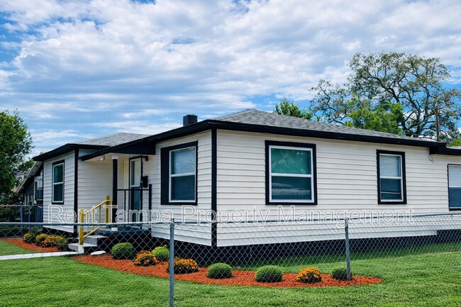 4801 10th Ave S in St. Petersburg, FL - Building Photo - Building Photo