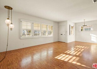 5320 Bevis Ave in Los Angeles, CA - Foto de edificio - Building Photo