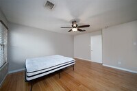 4211 Wayside Stream Ln photo'