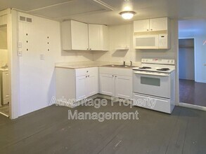 240 NW 9th St in Corvallis, OR - Building Photo - Building Photo