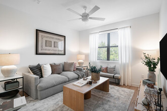 Citizen House Bergstrom in Austin, TX - Building Photo - Building Photo