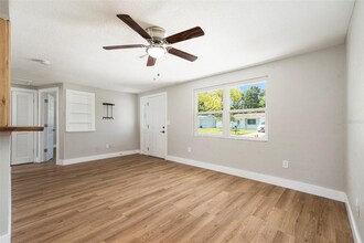 3509 Brookston Dr in Holiday, FL - Foto de edificio - Building Photo