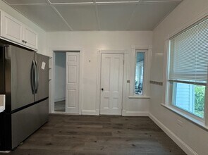 130 Taylor St in Quincy, MA - Building Photo - Building Photo