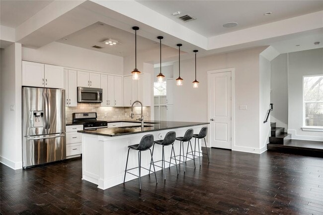 2005 Bluebonnet Ln in Austin, TX - Building Photo - Building Photo