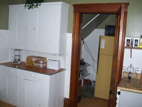 515 Village St-Unit -UNIT 2 in Kalamazoo, MI - Building Photo - Building Photo