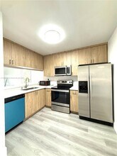 1185 SW 16th Ave in Fort Lauderdale, FL - Building Photo - Building Photo