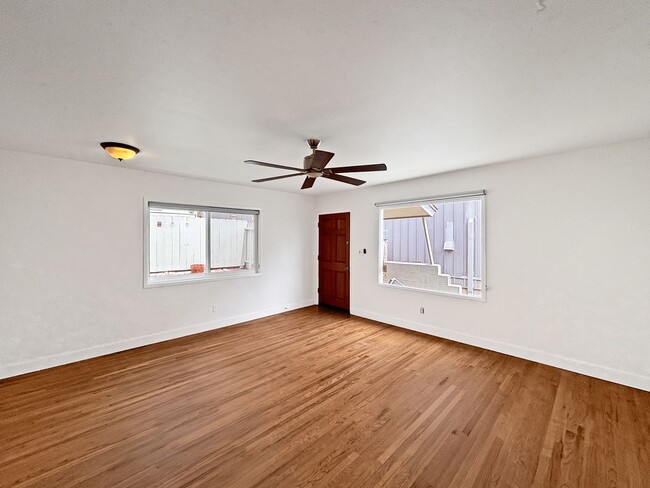 2153-55-2155 Mendocino Blvd in San Diego, CA - Building Photo - Building Photo
