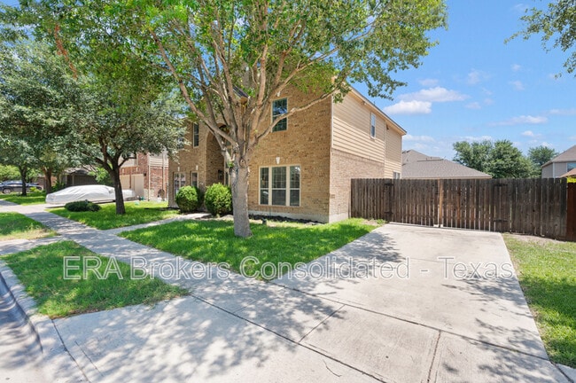 3027 Hidden Mdw in Seguin, TX - Building Photo - Building Photo