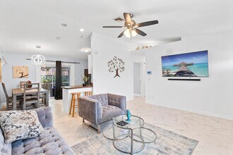 812 NW 6th Ave in Boynton Beach, FL - Building Photo - Building Photo