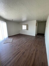 956 Harrison Dr NE in Rio Rancho, NM - Building Photo - Building Photo