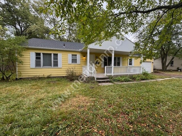 4614 Schmucker Dr in Fort Wayne, IN - Foto de edificio