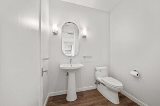 101 Vía Colusa in Redondo Beach, CA - Building Photo - Building Photo