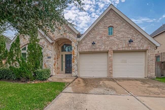 property at 2323 Lost Bridge Ln