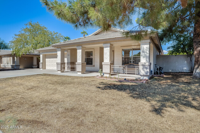 6504 W Behrend Dr in Glendale, AZ - Building Photo - Building Photo