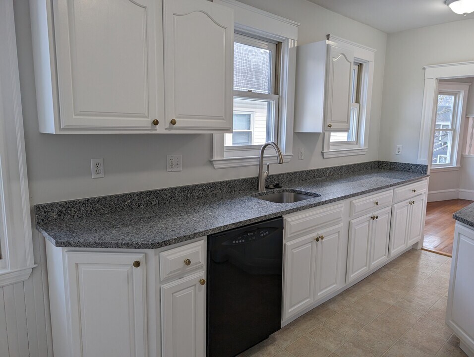 8 Wilson Ave in Belmont, MA - Building Photo