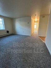 1010 Yates Ave in Marcus Hook, PA - Building Photo - Building Photo