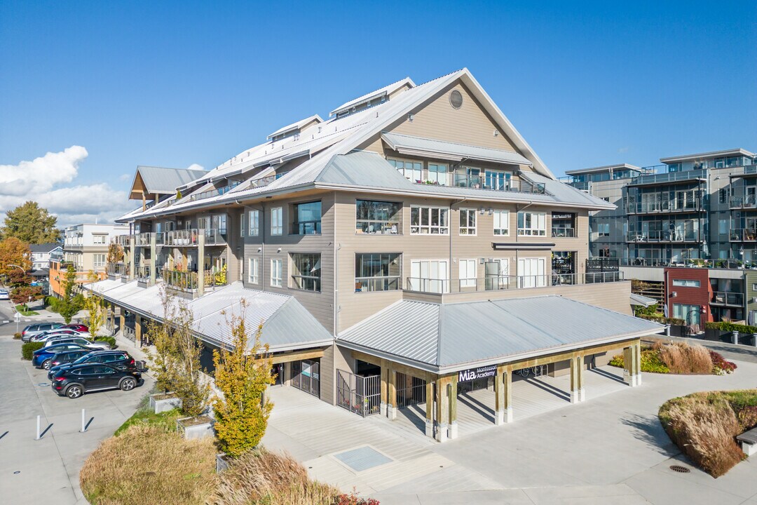 the Pier at London Landing in Richmond, BC - Building Photo