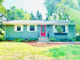 4916 Wisconsin Ave N in Minneapolis, MN - Building Photo