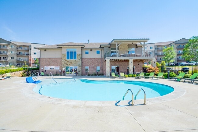 The Flats at 84