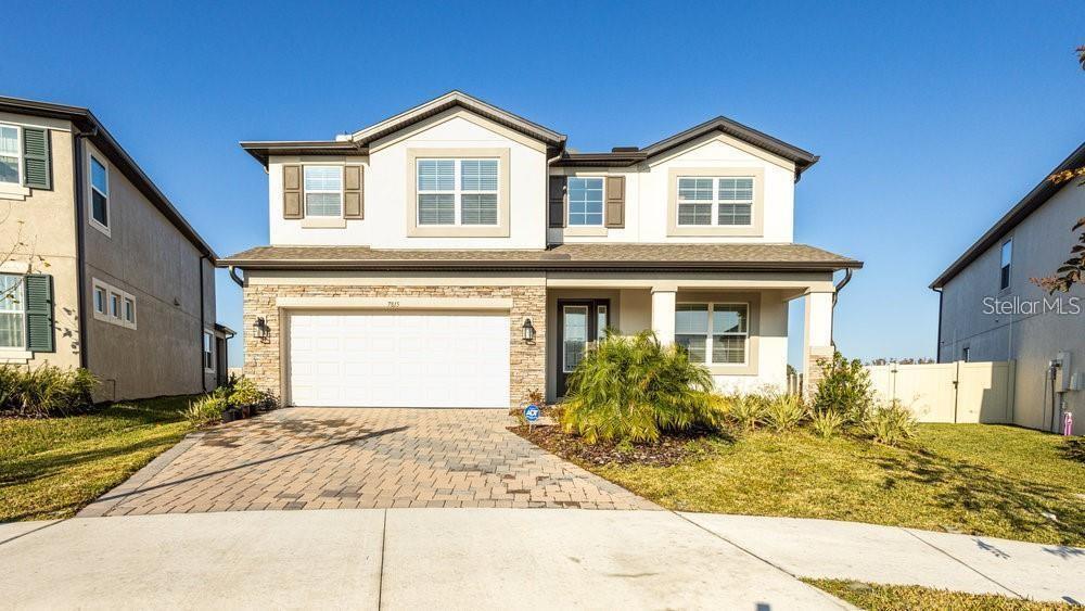 7815 Bronze Oak Dr in Wesley Chapel, FL - Building Photo