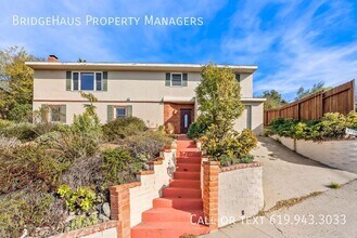 4739 Hillcrest Ave in La Mesa, CA - Building Photo - Building Photo