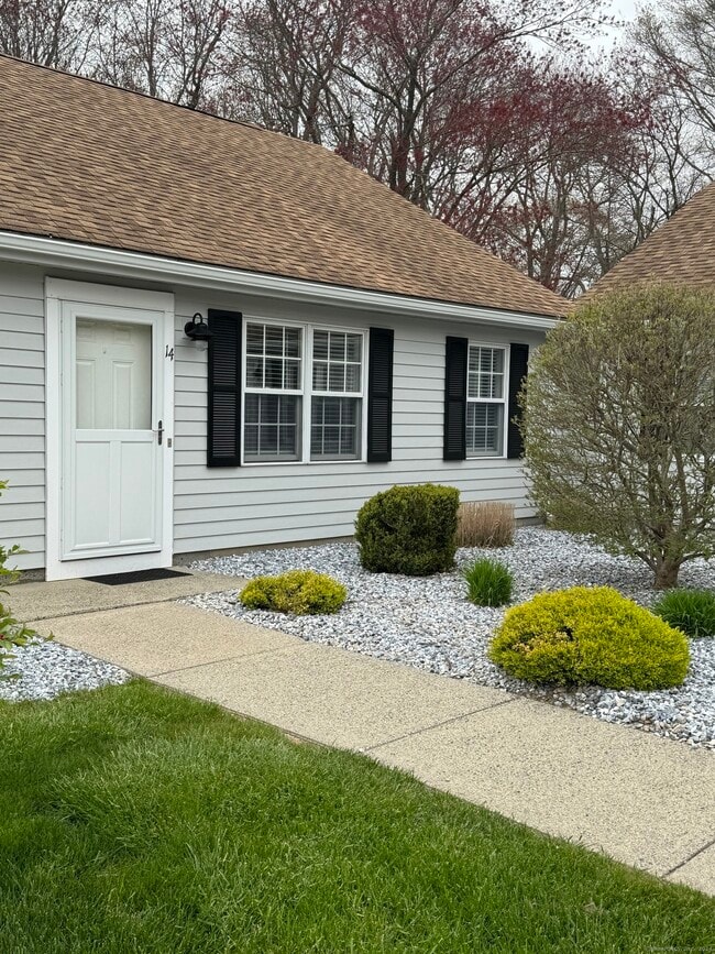 property at 14 Plymouth Ct