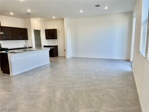 9139 Surrey Wood St in Las Vegas, NV - Building Photo - Building Photo
