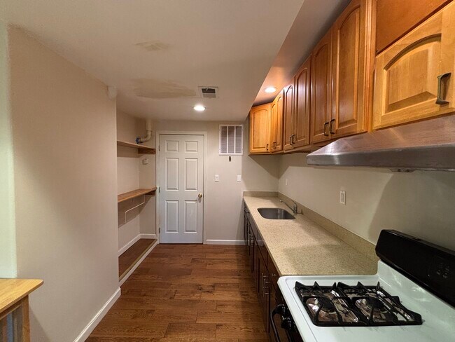 1477 26th Ave, Unit B in San Francisco, CA - Foto de edificio - Building Photo