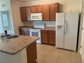18061 Bass Lake Ct in Lehigh Acres, FL - Building Photo - Building Photo