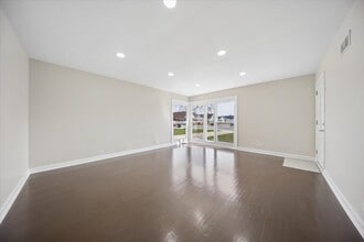 7732 S Springfield Ave in Chicago, IL - Building Photo - Building Photo